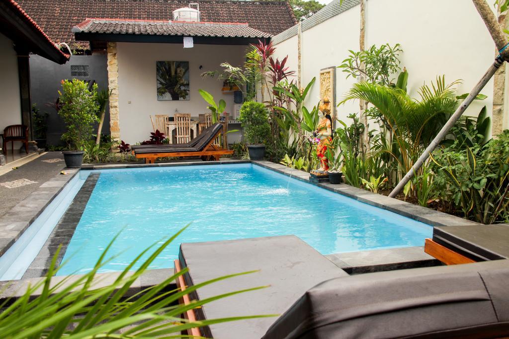 Nyoman Guesthouse Canggu Esterno foto